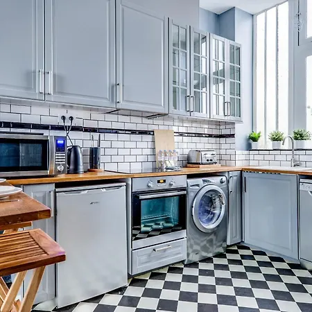 Buttes-chaumont - Fully-equipped Apartman *