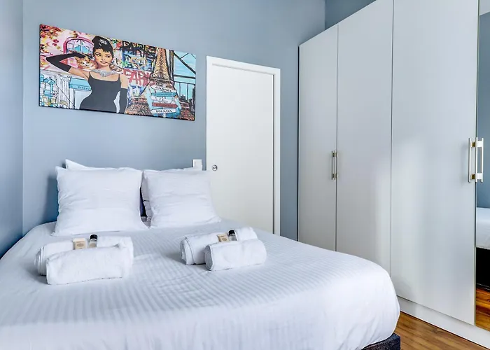 Buttes-chaumont - Fully-equipped * Paris