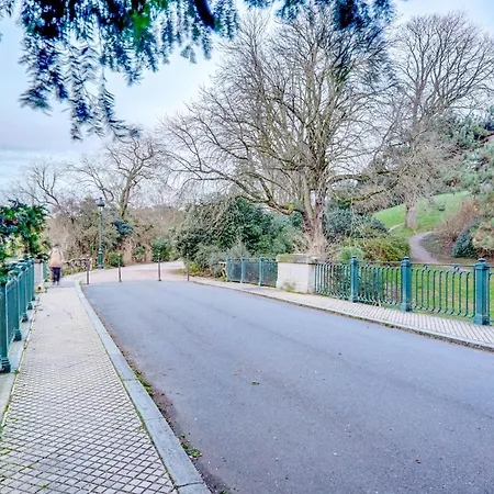 Buttes-chaumont - Fully-equipped Daire Paris