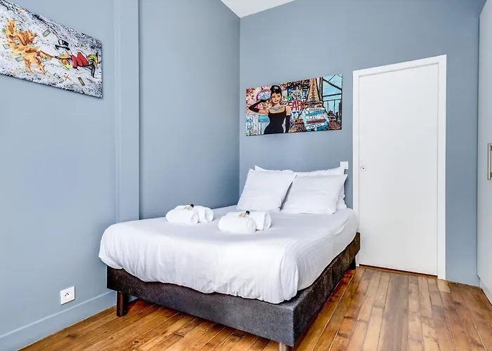 Buttes-chaumont - Fully-equipped
