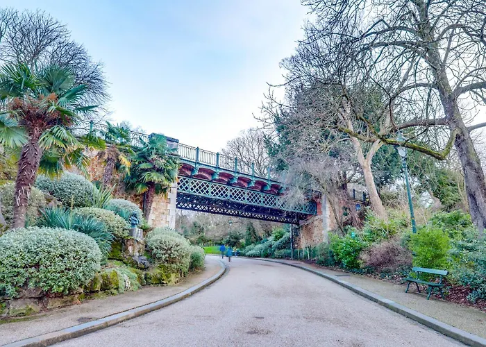 Daire Buttes-chaumont - Fully-equipped *
