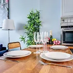 Buttes-chaumont - Fully-equipped *